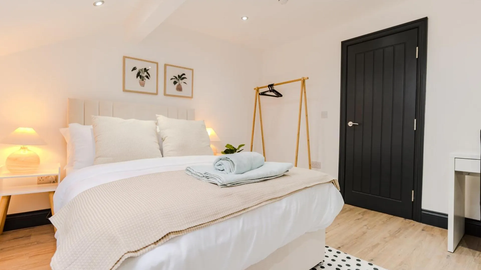 Apartment Stunning Skyview 2Br Flat , Fast Wifi - Home Away From Home Leeds